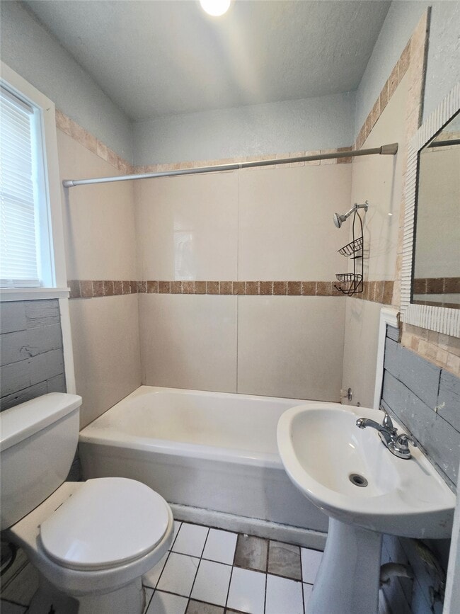 Building Photo - 5709 Craig St