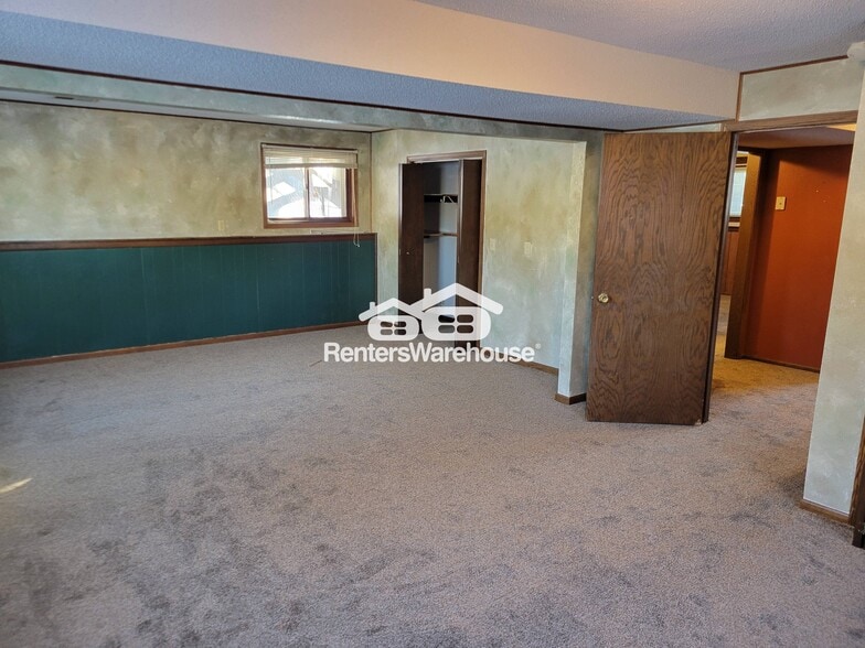 Building Photo - 1465 Cottonwood Rd