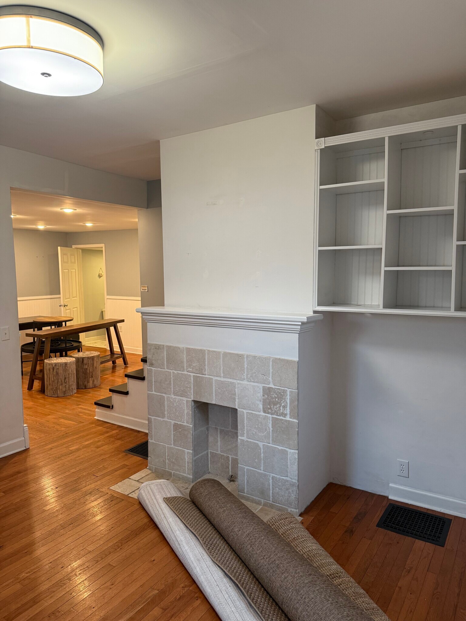 Building Photo - 553 Elsmere St