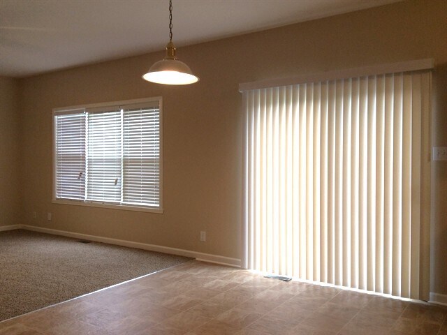 Building Photo - 5745 Turnbull Ct