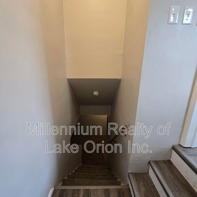 Building Photo - 353 South Blvd W