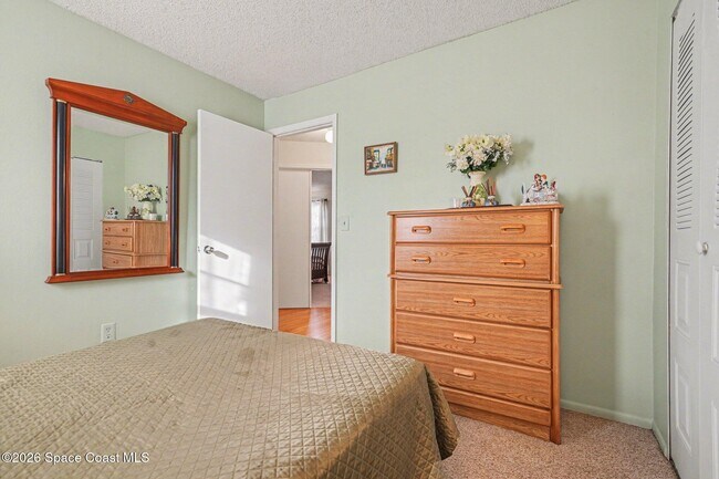 Building Photo - 901 Gannet Ave NW