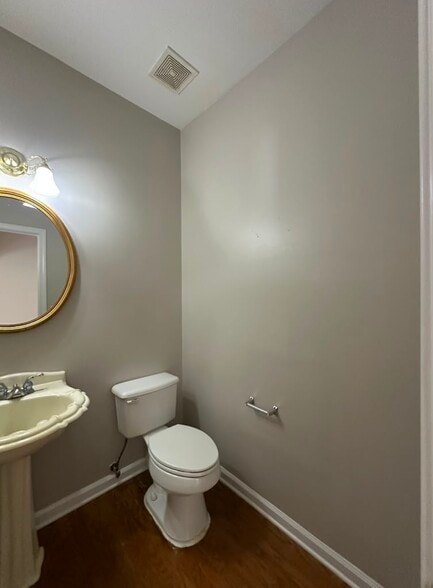Building Photo - 1023 Tanners Point Dr