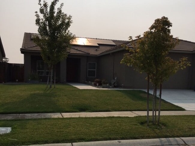 Building Photo - Beautiful 4 Bedroom Home in Marysville AVA...
