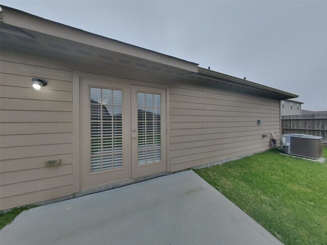 Building Photo - 328 Summer Horse Dr