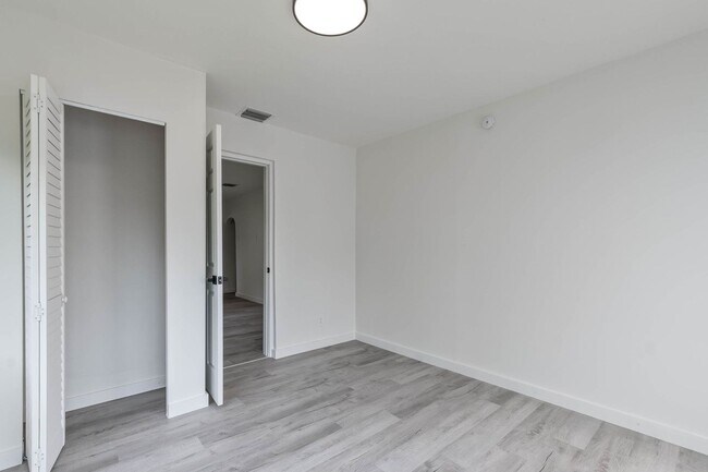 Building Photo - 25 NW 78th St