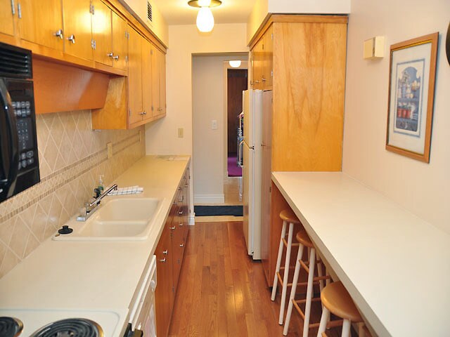 Building Photo - 3702 Jackson St