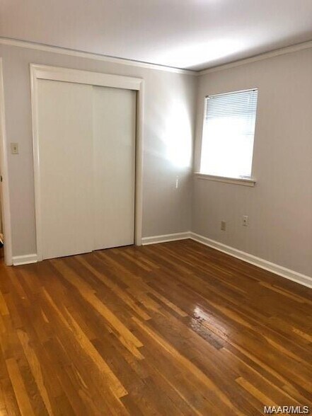 Building Photo - 3892 Johnstown Dr