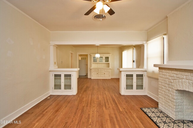 Building Photo - 1703 E Rio Grande Ave