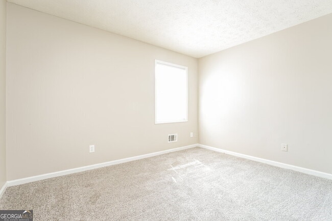 Building Photo - 2627 Country Trace SE