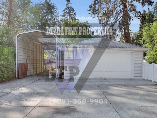 Building Photo - Charming Shadle District 3 bedroom with RV...