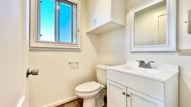 Building Photo - 4202A Sierra Dr