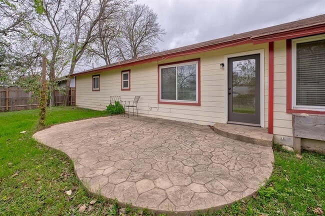 Building Photo - 8525 Maine Dr