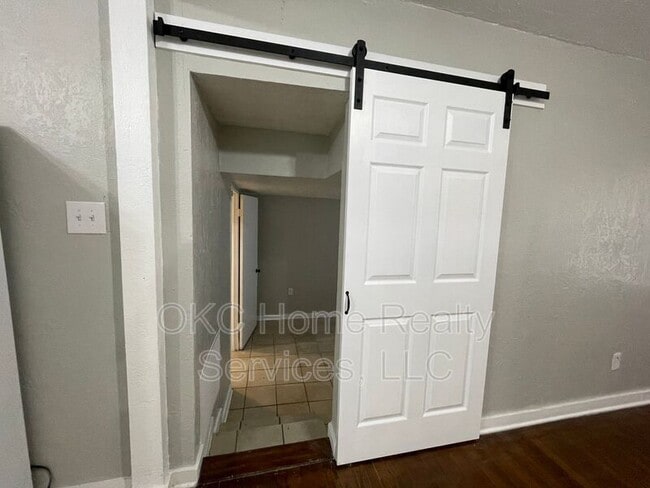 Building Photo - 1304 NW 99th St