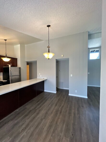 Building Photo - 5092 Pearce Dr