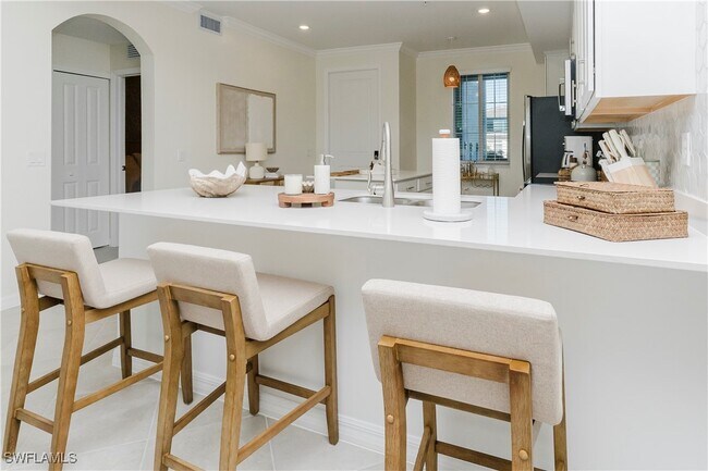 Building Photo - 5555 Double Eagle Cir