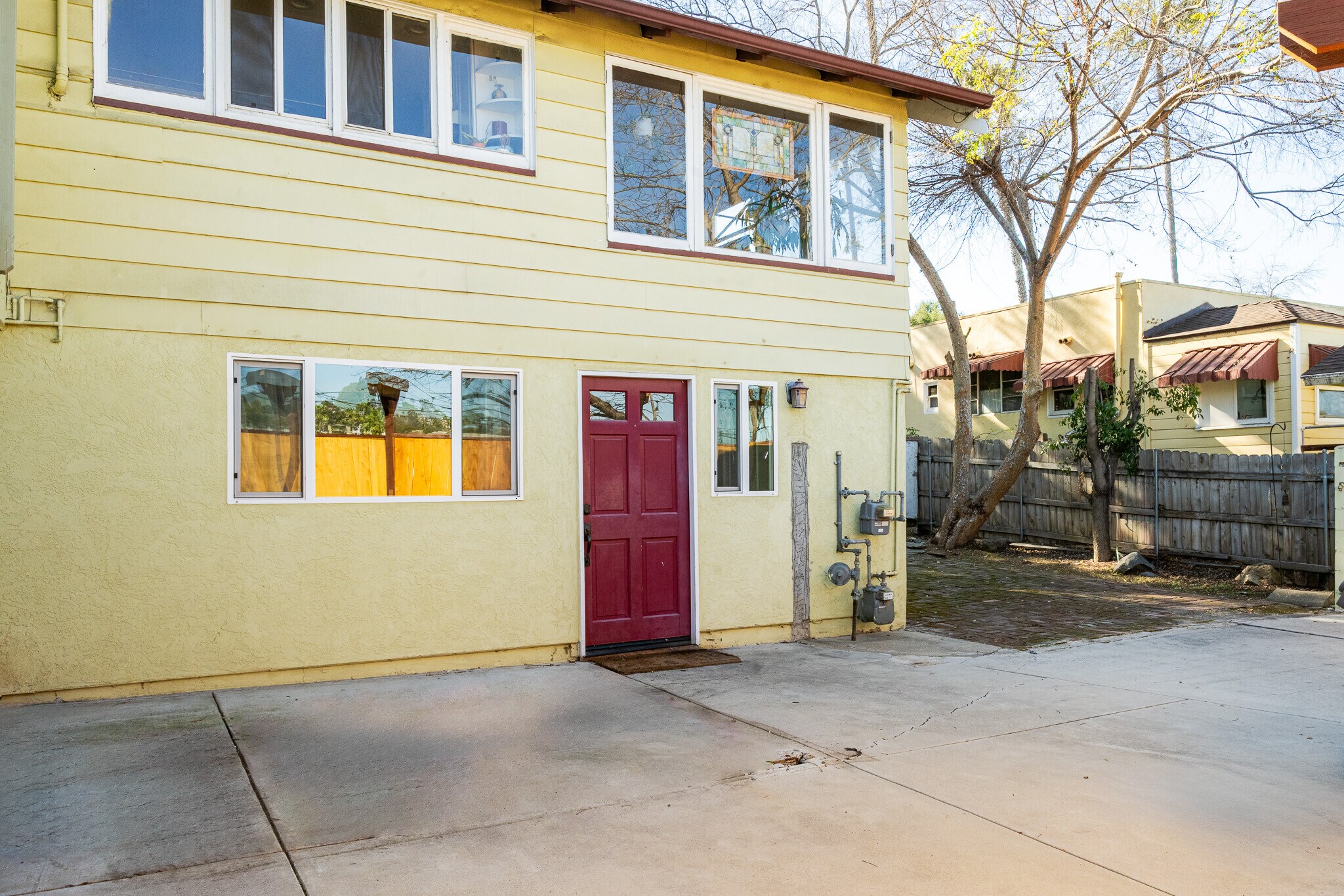 Building Photo - 4519 Acacia Ave