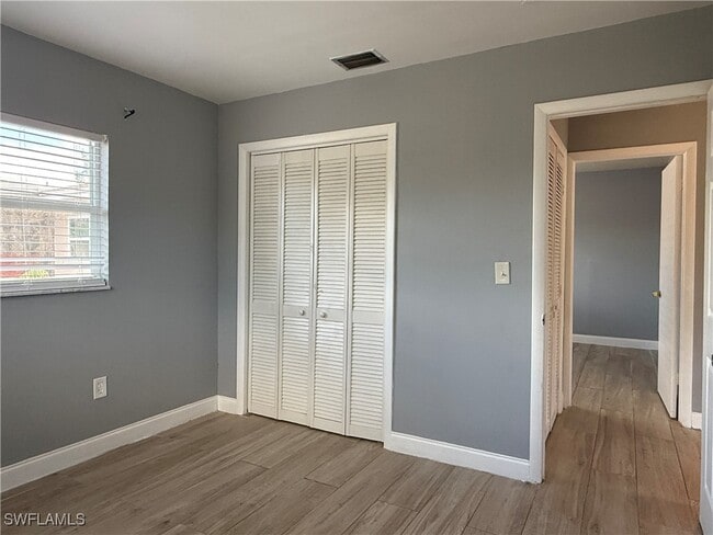 Building Photo - 1073 San Remo Ave