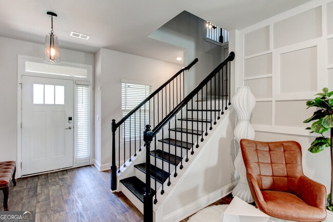 Building Photo - 3617 Chestnut Oak St