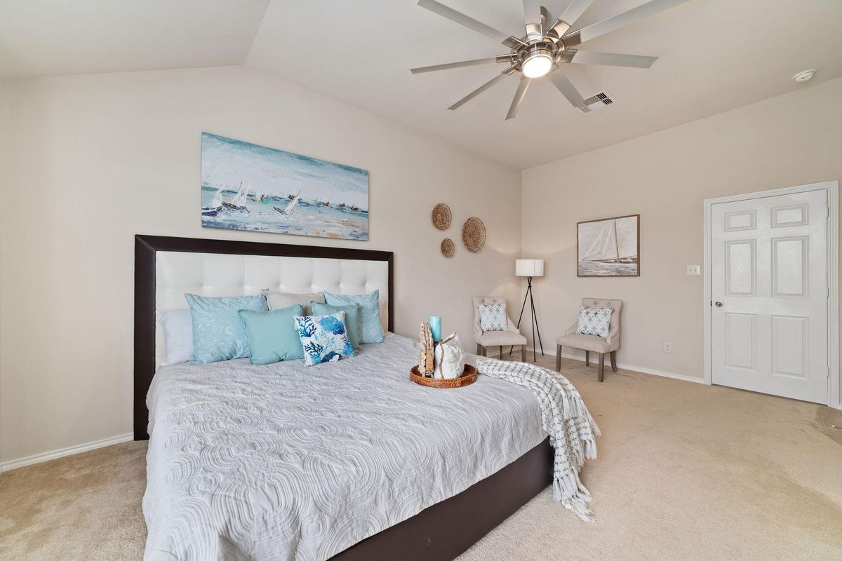 Building Photo - 14923 Tuttle Point Dr