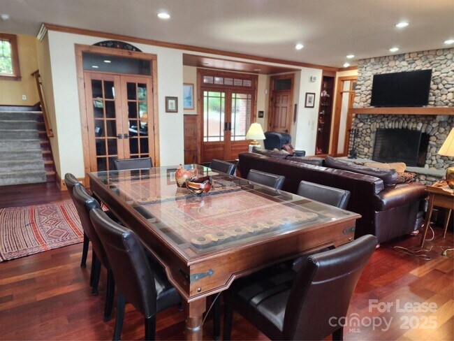 Building Photo - 16946 Belle Isle Dr