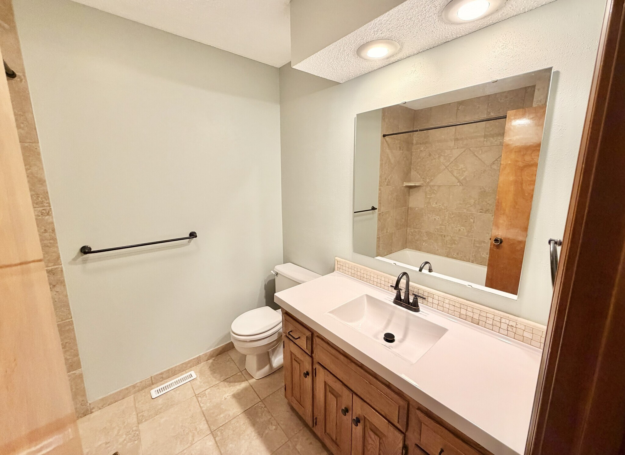 Building Photo - 15209 W 91st Pl