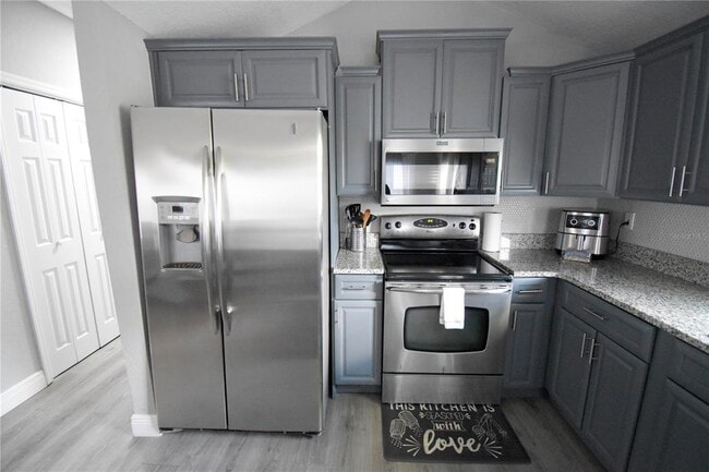 Building Photo - 221 E Cypress St