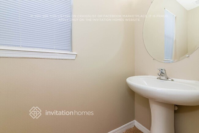 Building Photo - 9033 32nd Ct E