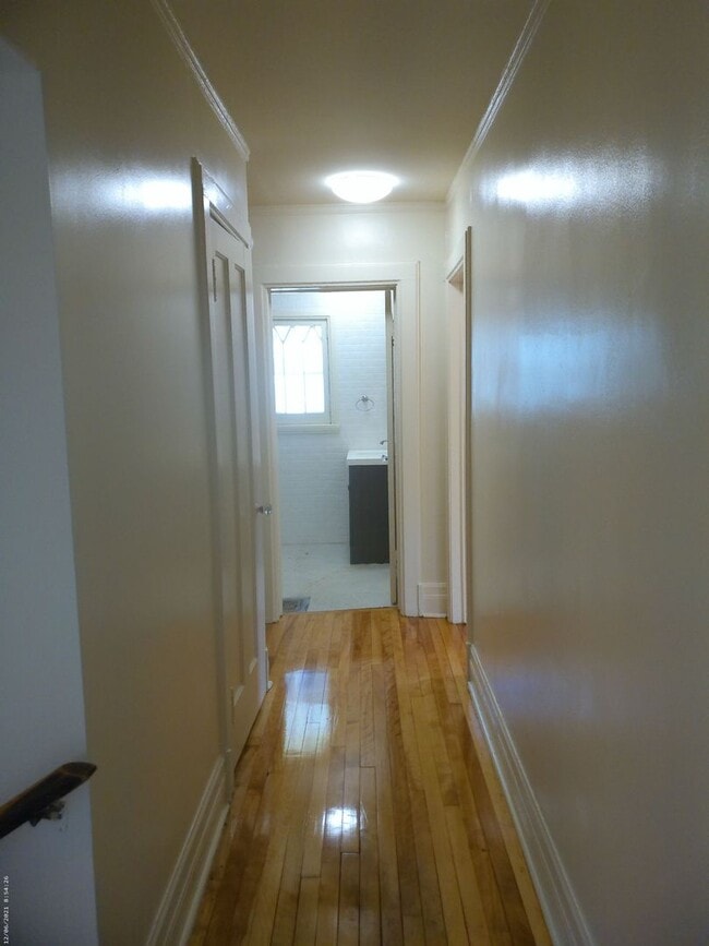 Building Photo - 464 Allen St