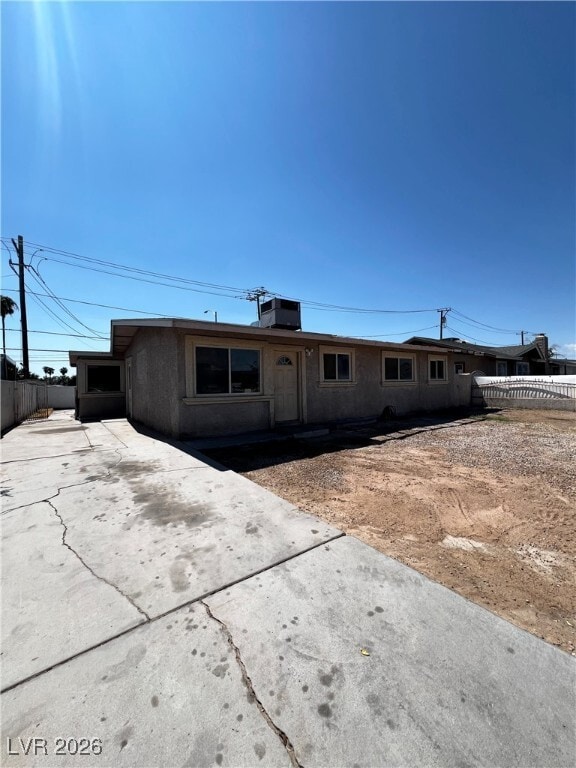 Building Photo - 2624 E Brady Ave