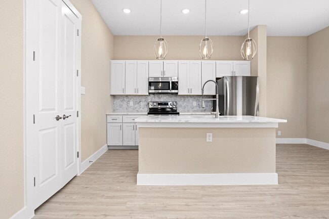 Building Photo - Brand New 3/2.5 Townhome