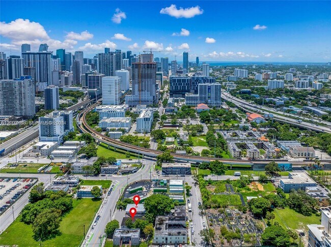 Building Photo - 1140 NW 1st Pl