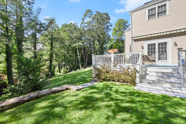 Building Photo - 36 Evergreen Rd