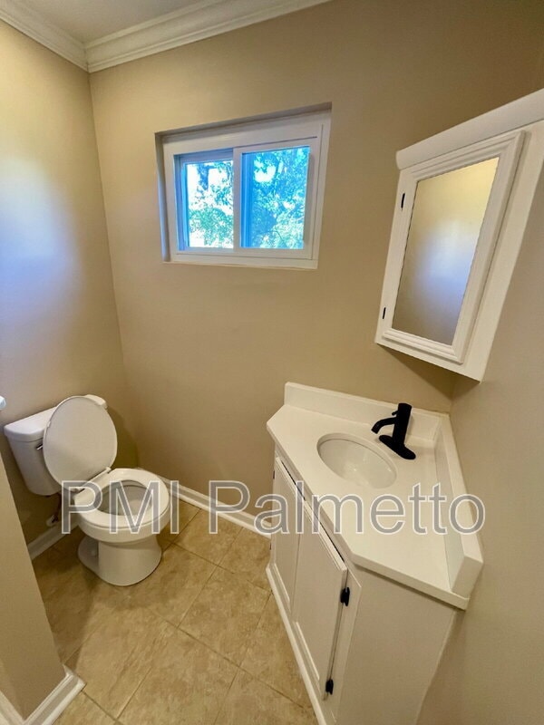 Building Photo - 4716 Palm Tree Ln