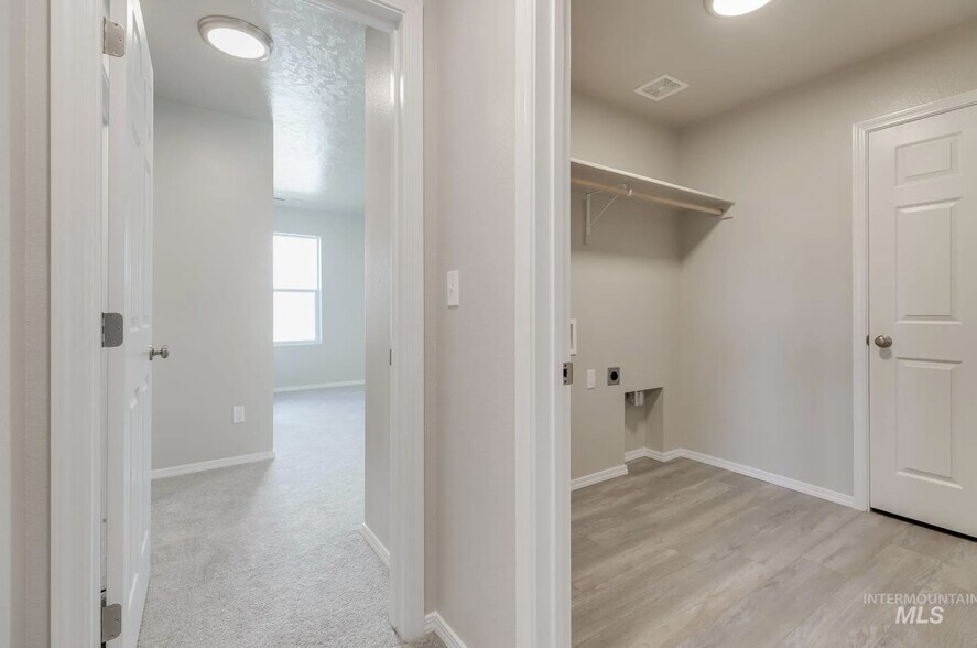 Building Photo - 19570 Nanticoke Ave