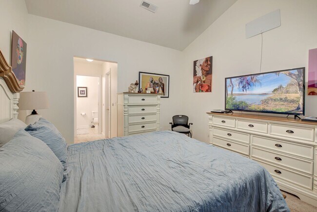 Building Photo - Easy Access to Everything North Charleston Has to Offer