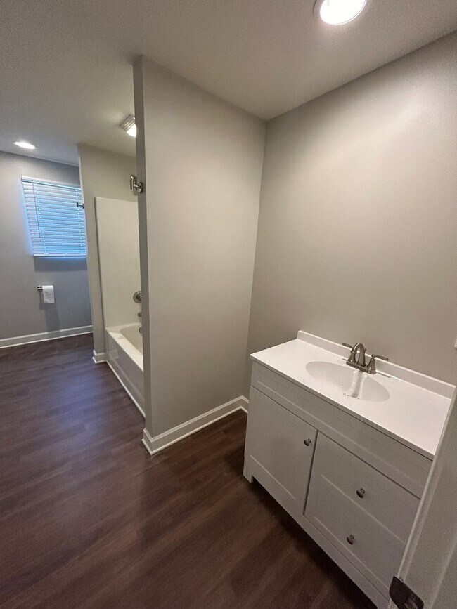 Building Photo - Charming, Newly-Renovated 3 Bedroom Home. Downtown Spartanburg