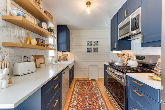 Building Photo - 17035 9th Ave N