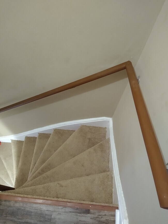 Building Photo - 216 E Ashmead St