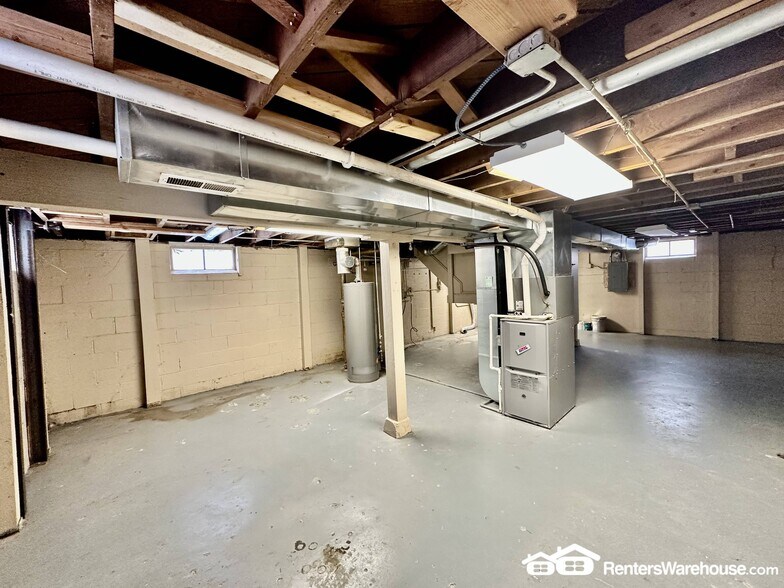 Building Photo - 3822 52nd St