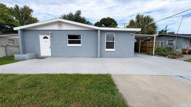Building Photo - 7702 Arezzo Ave