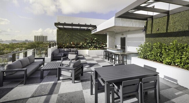 Building Photo - 11200 Biscayne Blvd