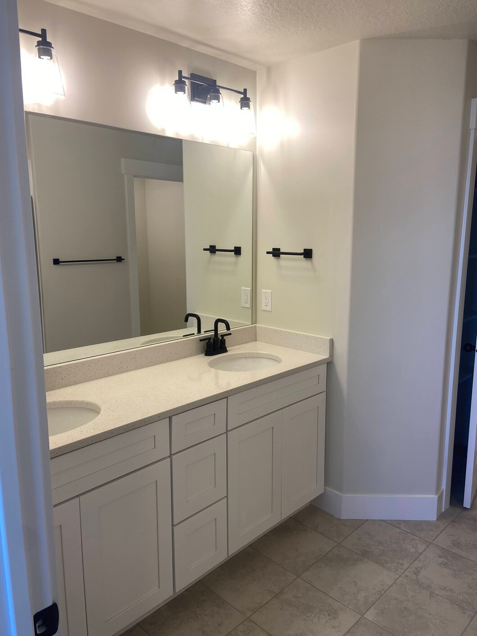 Building Photo - 4354 W Hemsley Ln