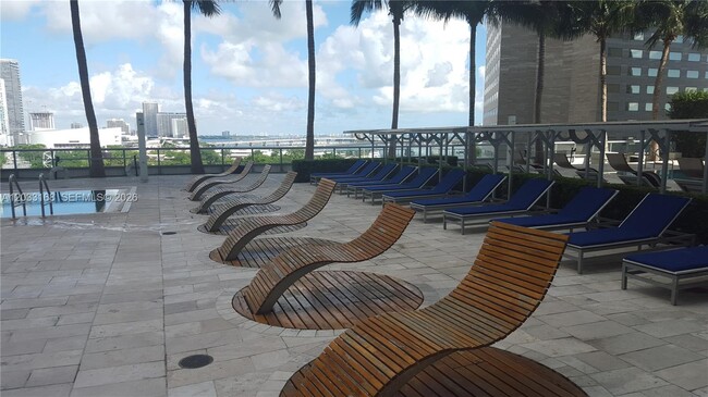 Building Photo - 335 S Biscayne Blvd