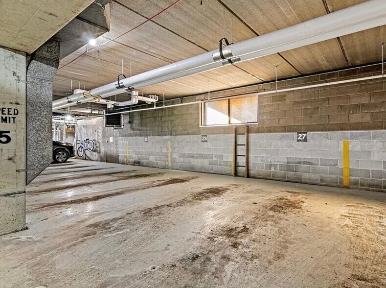 Building Photo - 2200 Nevada Ave S