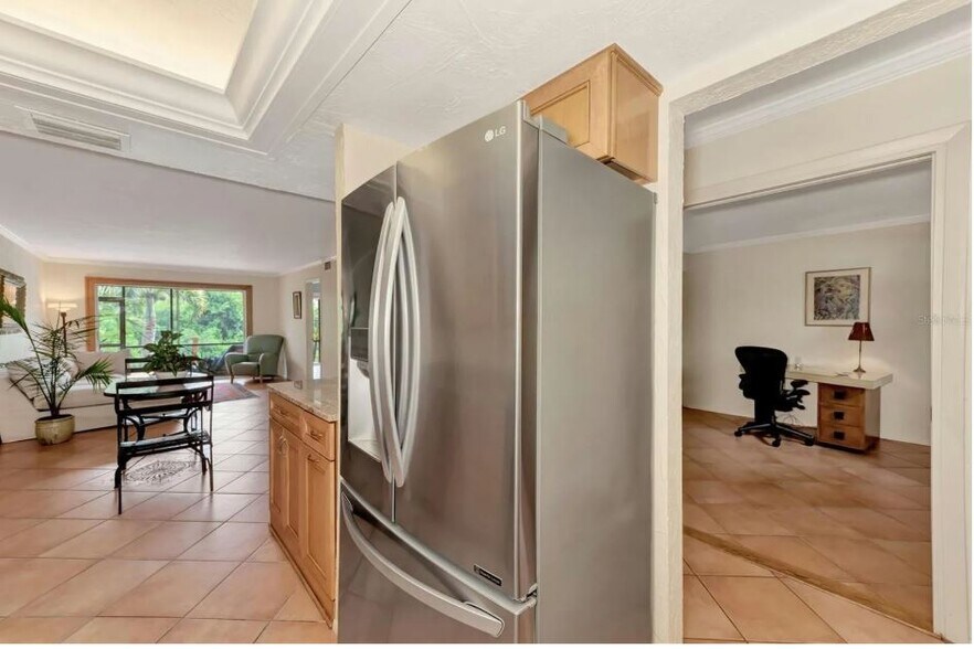 Building Photo - 1650 Pine Tree Ln