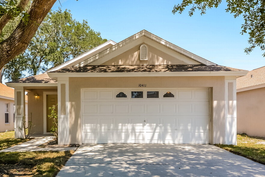 Primary Photo - 10411 Lakeside Vista Dr