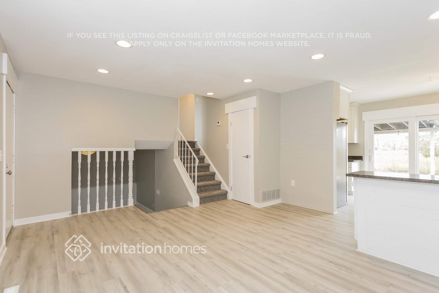 Building Photo - 9620 W 104th Dr
