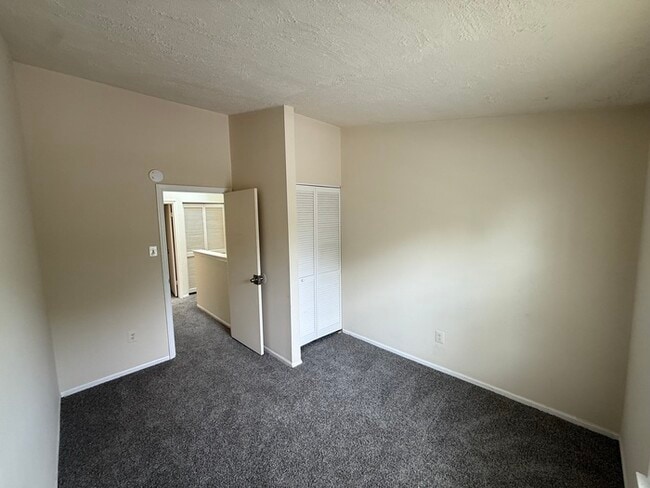 Building Photo - 3 Bedrooms - 4 Bathrooms, 21208