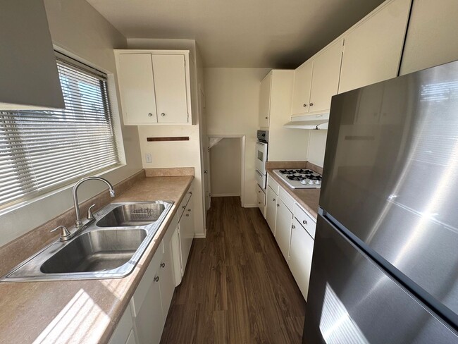 Building Photo - 3363rex